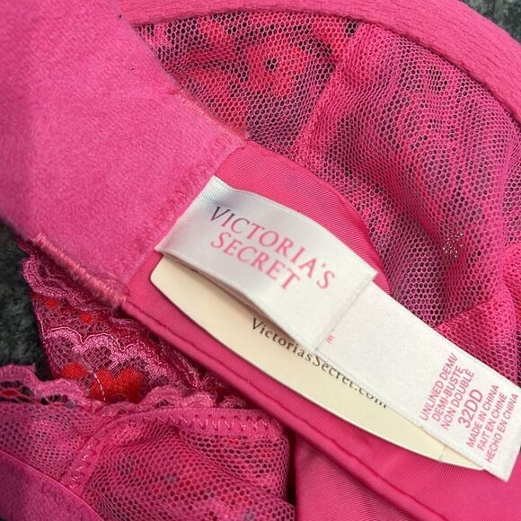 Victoria's Secret Rhinestone Embellished Lace Unlined bra Pink / Red 32DD - Picture 9 of 11